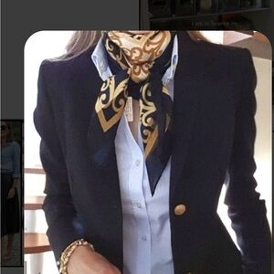 Rodger L silk scarf Paris just beautiful like new
Scarfs are coming back.